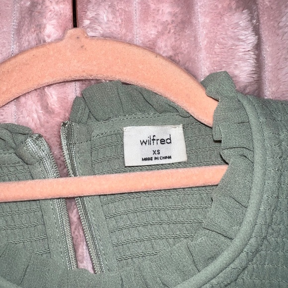 Wilfred Sage Green Blouse in Size XS - Picture 2 of 4